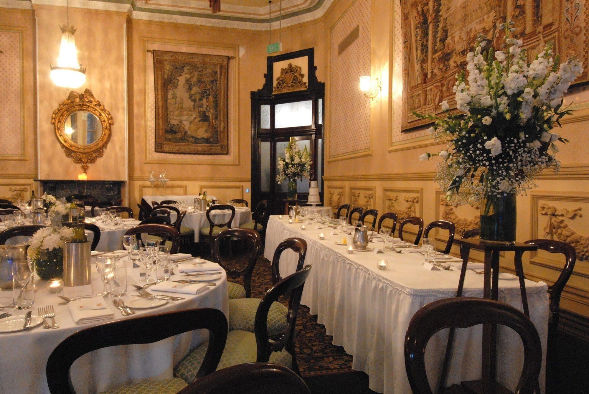 Craig'S Royal Hotel Ballarat Exterior foto The interior of the restaurant